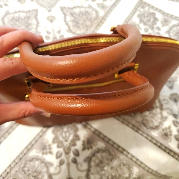 Handbag - Picture 1 of 8